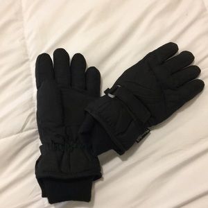 Snow gloves.
